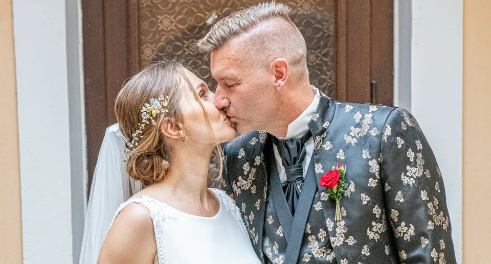 Read more about the article Manželka Andyho Krausa: Z nežnej blondínky sa zmenila na nepoznanie