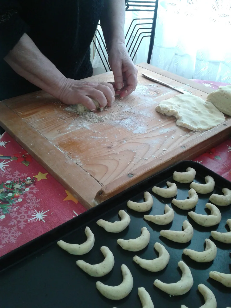 Read more about the article Vanilkové orechové rožky