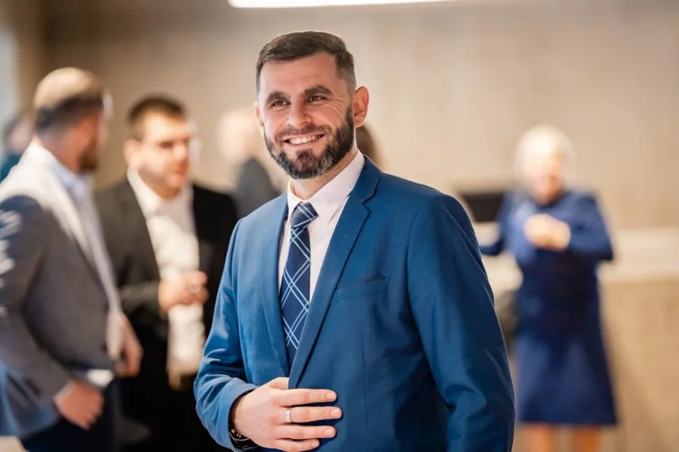 Read more about the article Fico bojuje aj o bratislavského voliča! Smeru bude v hlavnom meste šéfovať župný kandidát Mažgút