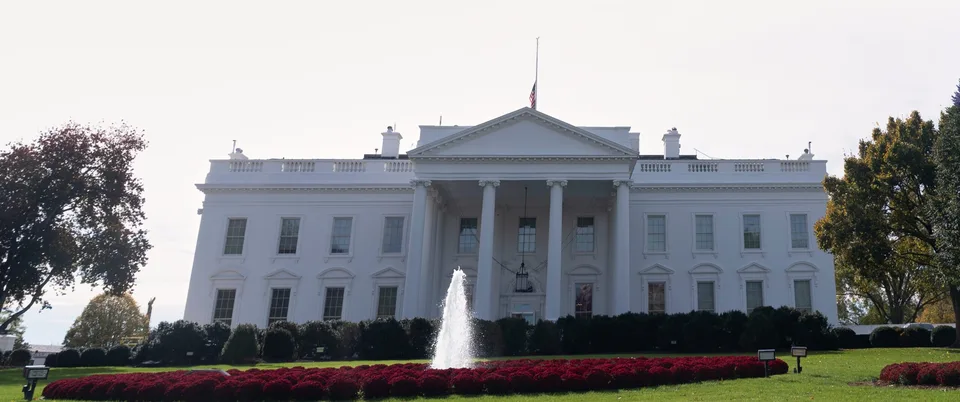 Read more about the article USA na pokraji dohody: Senát schválil plán na ukončenie rekordného shutdownu