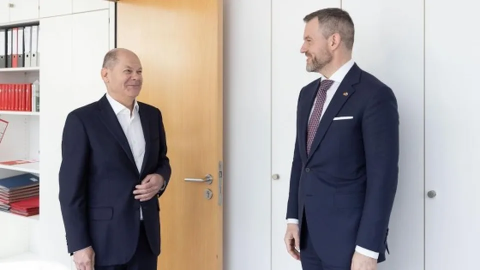 Read more about the article Pellegrini sa stretol so Scholzom: TOTO boli nosné témy rozhovoru!