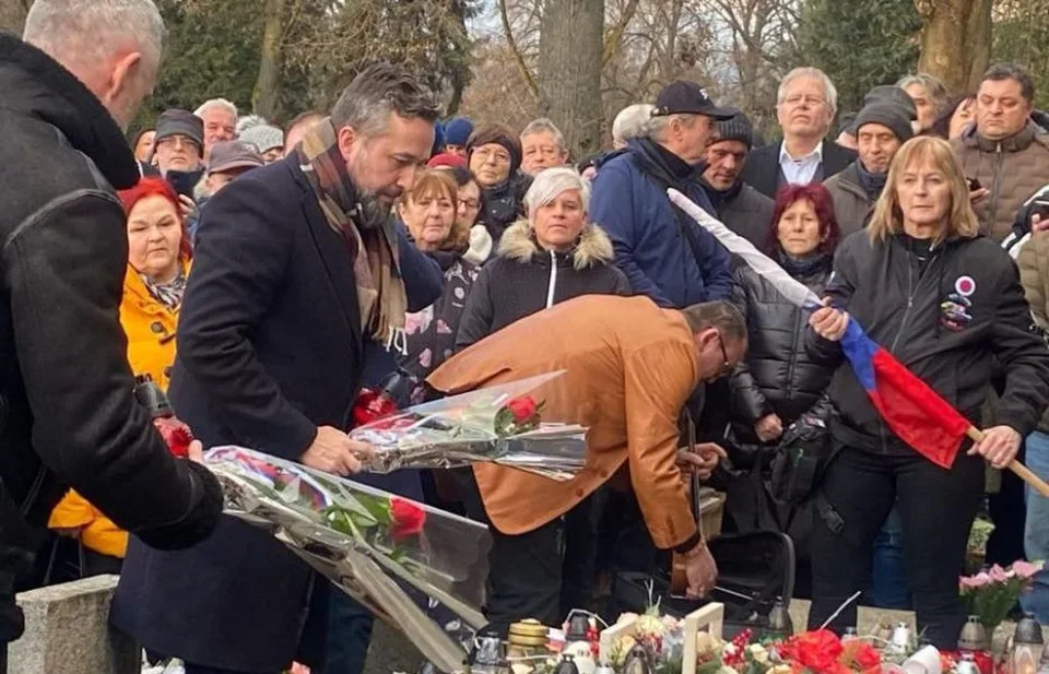 Read more about the article Výročie úmrtia generála Lučanského si pripomenul veľký dav ľudí. Nezabúdame, odkázali viacerí politici