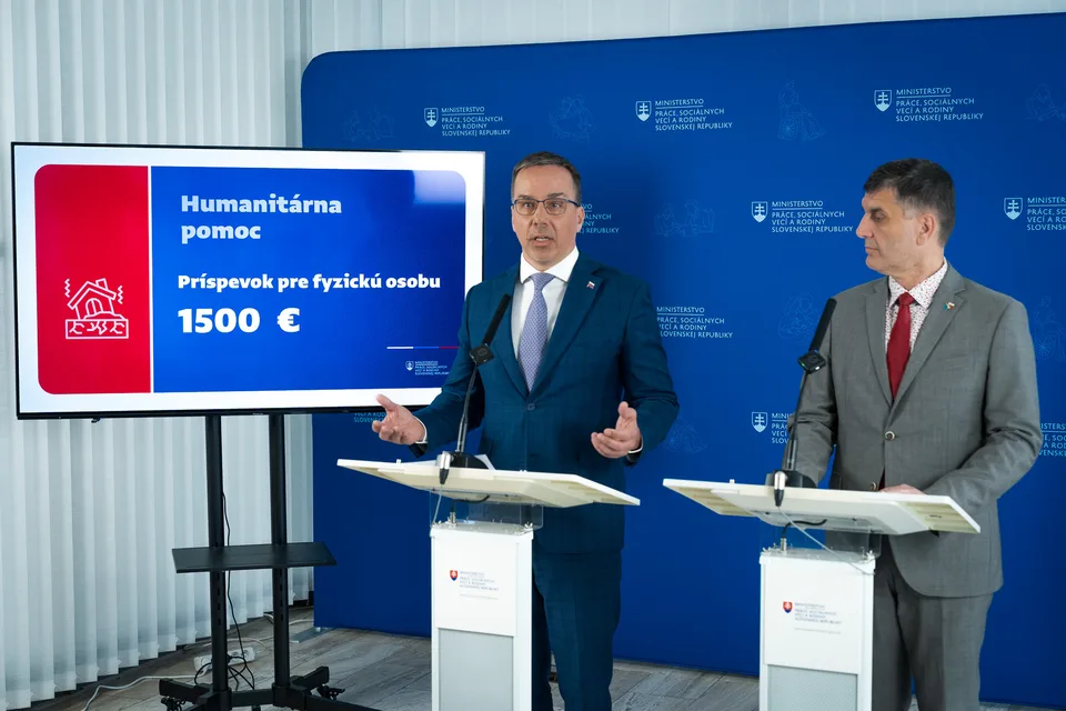 Read more about the article Minister práce Tomáš: Rezort prichádza s efektívnejšou humanitárnou pomocou pre ženy zažívajúce násilie