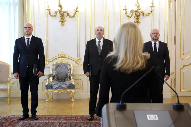 Prezidentka Zuzana Čaputová menuje troch nových veľvyslancov SR.