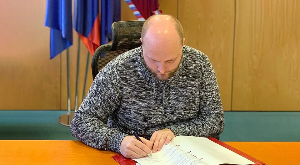 Read more about the article Slovensko a USA budú spolupracovať pri likvidácii zbraní. Naď: Ďakujeme za miliónovú pomoc!