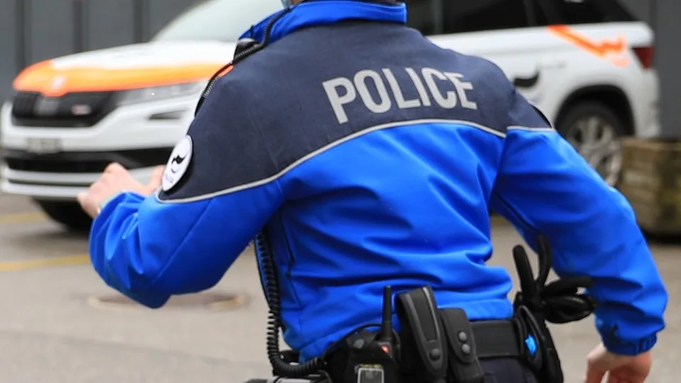 Read more about the article Tragédia vo Švajčiarsku: Vodička narazila do davu na streleckých pretekoch, zranila 6 ľudí