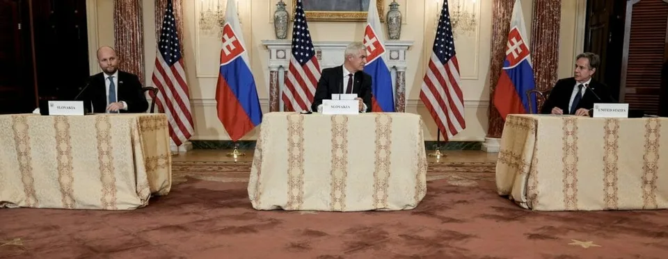 Read more about the article A JE TO TU! Slovensko a USA podpísali dohodu o obrannej spolupráci