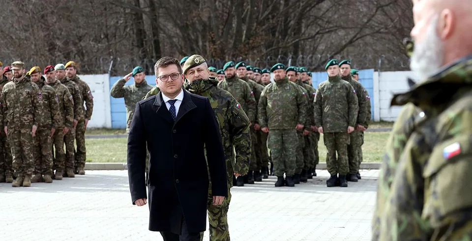 Read more about the article Českí vojaci kašlú na Fialovu politiku! So Slovákmi oslavovali významné výročie