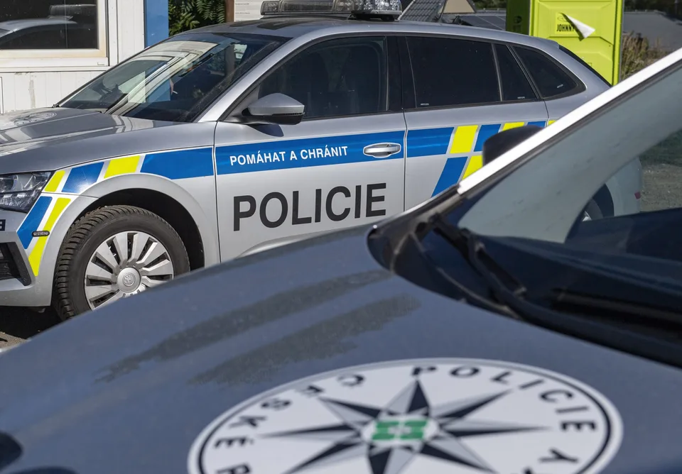You are currently viewing Českom sa šíri bombová hrozba: Polícia preveruje stovky budov po celej krajine