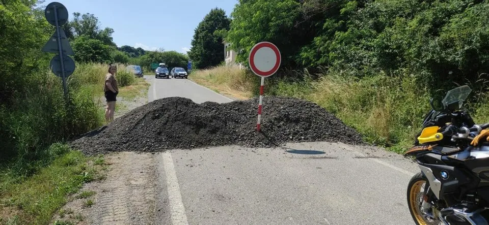 Read more about the article Analytik o štrku na hraniciach: Absurdné, komunikujú s ľuďmi ako s menejcennými!