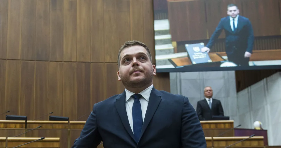 Read more about the article Melicher zhodnotil rok 2025: Výstavba nemocníc, nové obranné projekty a mladí politici v akcii