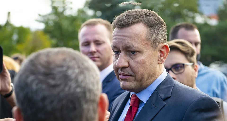 Read more about the article Lipšic tvrdí, že ho prenasledovalo auto  s neexistujúcimi “ešpézetkami”! Šeliga: To je šialené