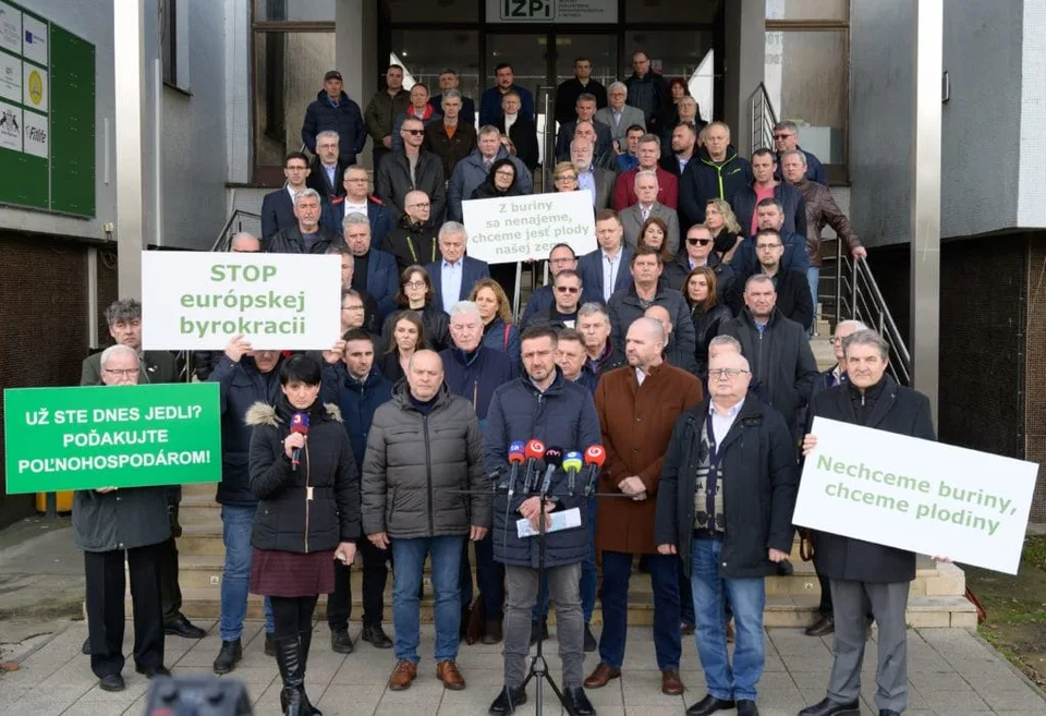 You are currently viewing Veľký protest po Slovensku: Na cesty vyrazí 4000 farmárov s vyše 2200 kusmi techniky