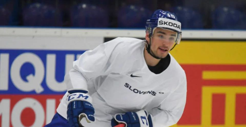 Read more about the article Róbert Lantoši prihral na jediný gól Linköpingu, jeho tím však padol s Brynäsom