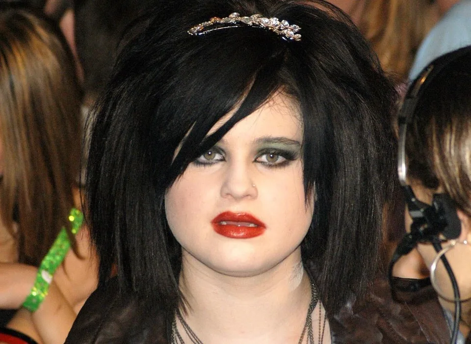 Read more about the article Zo škaredého káčatka krásna labuť? Kelly Osbourne brutálne schudla