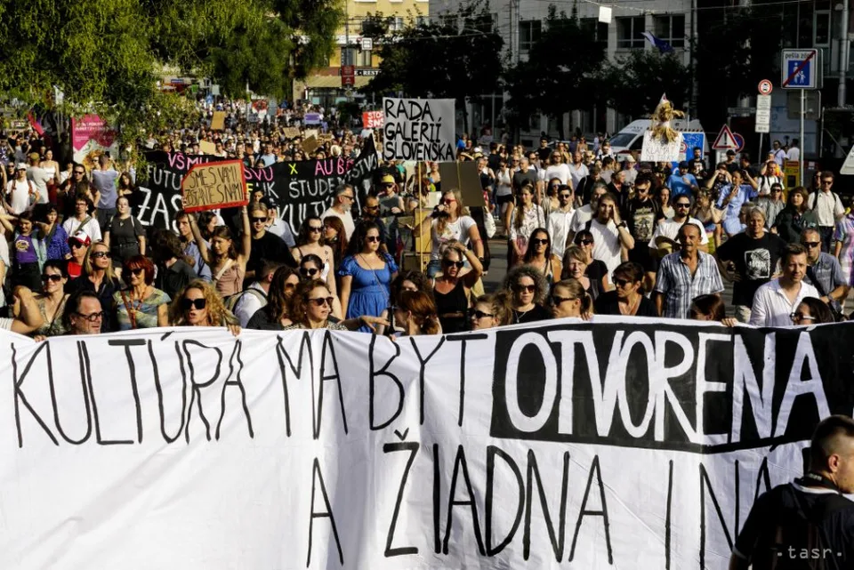 You are currently viewing KOMENTÁR Pochod Otvorená kultúra: Protest alebo rutina?