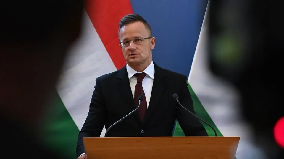 Read more about the article Maďarský minister Szijjártó: Prečo je čas zrušiť sankcie a skoncovať s provojnovou politikou?