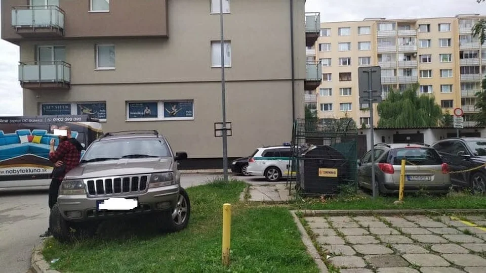 Read more about the article TRAGÉDIA V KOŠICIACH: Muž doslova prevalcoval džípom dôchodkyňu! Pri cúvaní