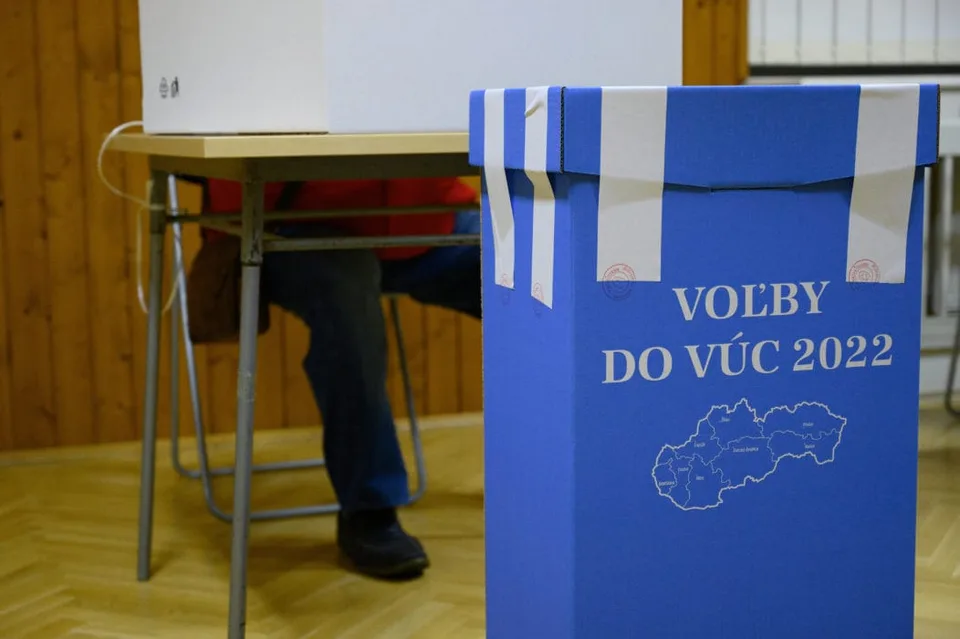 Read more about the article Bratislava hlási: Volebná sobota odštartovala bez problémov