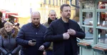 Zľava primátorka Banskej Štiavnice Nadežda Babiaková, minister obrany Jaroslav Naď a premiér Eduard Heger (vpravo) v Banskej Štiavnici 18. marca 2023.