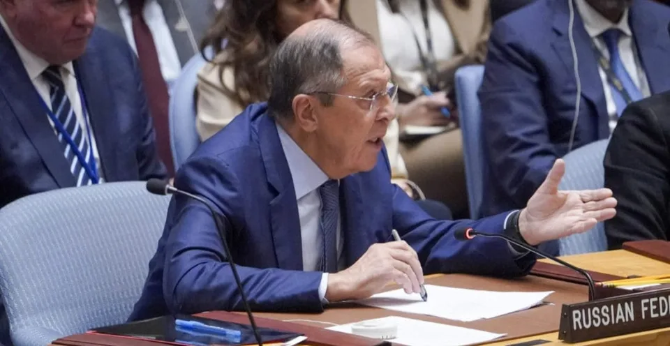 Read more about the article Lavrov na zasadnutí OSN: USA a ich spojenci zakrývajú zločiny kyjevského režimu!