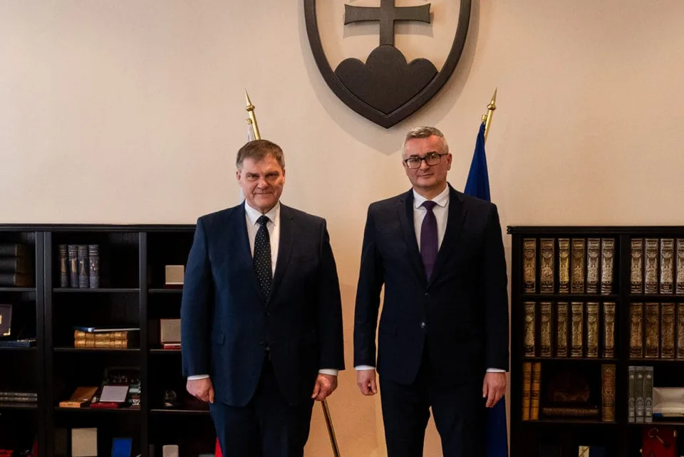 You are currently viewing Predseda Ústavného súdu SR prijal veľvyslanca ČR: Venovali sa úlohám a právomociam súdnej moci