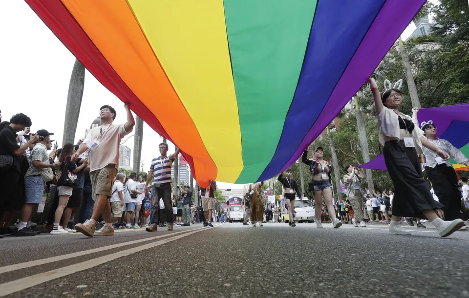 Read more about the article Anglická Premier League opúšťa propagáciu LGBT. Končia dúhové kapitánske pásky a šnúrky