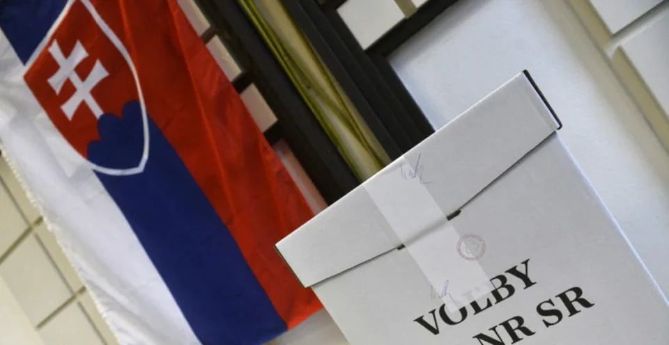 Read more about the article Chce vzniknúť 16 strán: Podpisy zbierajú Dzurinda aj Baránek. O slovo sa hlásia aj “nevakcinovaní”