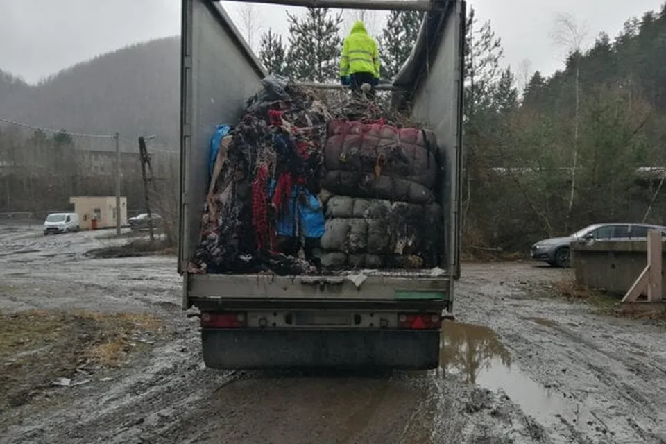 Read more about the article Enviropolícia a Ministerstvo vrátili nelegálny odpad do Talianska