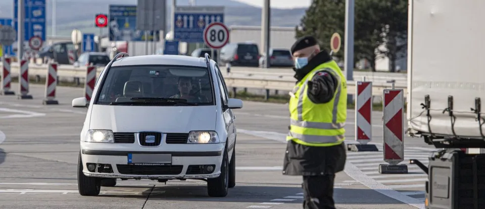 Read more about the article Nemci sa už nelegálnej migrácie boja: Kontroly na hraniciach predlžujú o pol roka