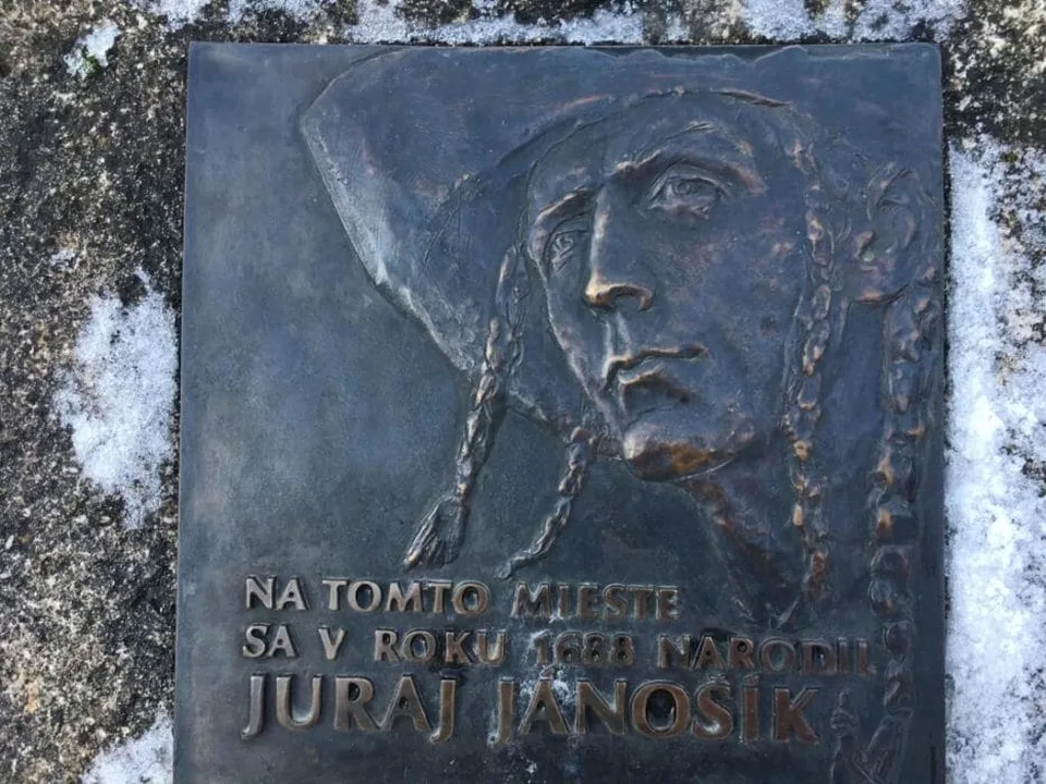 Read more about the article Obráti sa Jánošík v hrobe? Vláda chce schváliť zmenu odvodov. Chudobní budú platiť viac