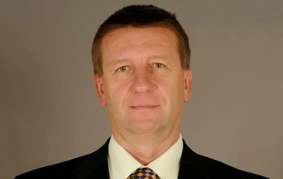 Read more about the article Zomrel bývalý dlhoročný starosta Rusoviec D. Antoš, mal 64 rokov