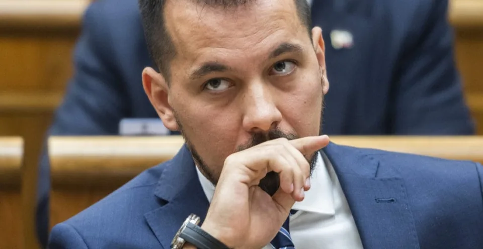 Read more about the article Vláda v ohrození? Šeliga otvorene priznáva: Vyzerá to tak, že by sa 76 hlasov našlo!