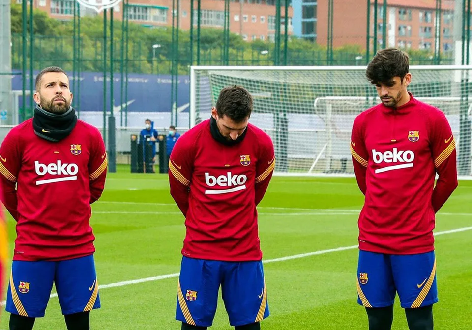 Read more about the article FC Barcelona uťahuje hráčom opasky, prídu o milióny