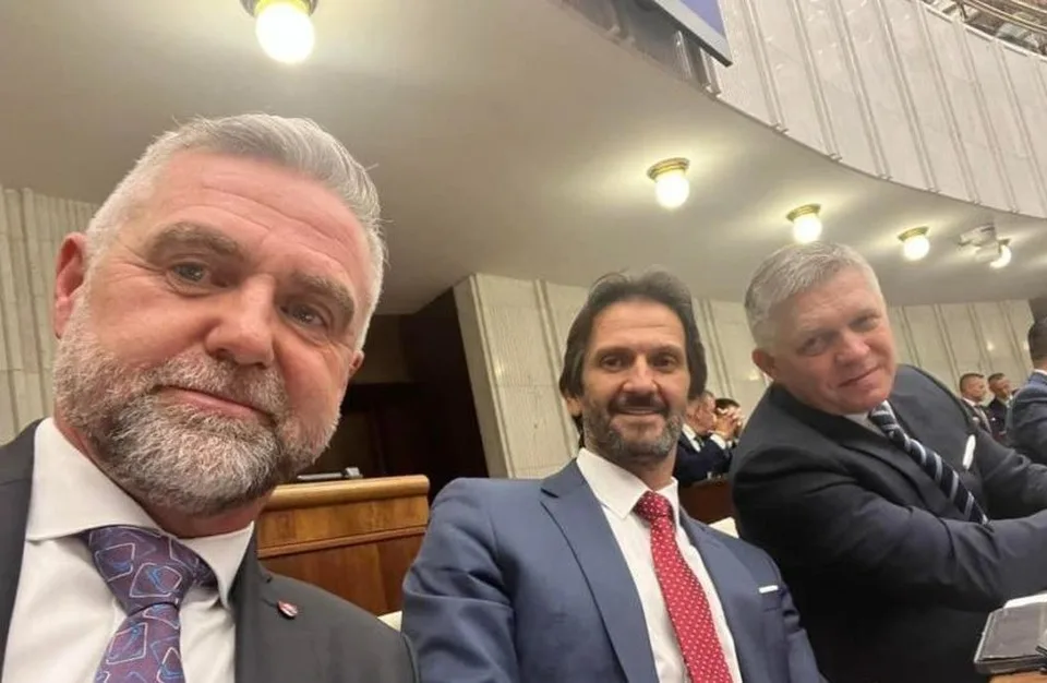 Read more about the article Vláda rozhodla! Koho koalícia odporučila na nového riaditeľa SIS? A vymenuje ho prezidentka?