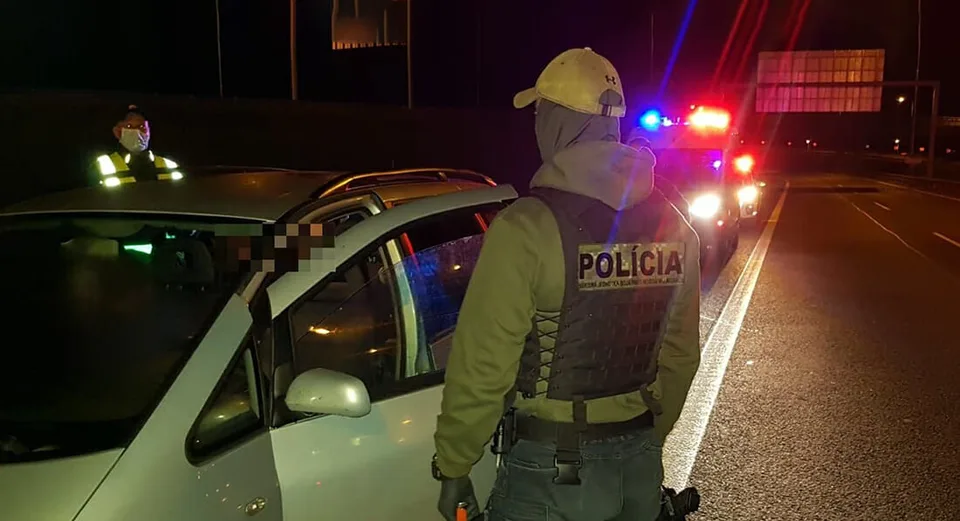 You are currently viewing Polícia varuje vodičov: V Bratislave sa prepadla časť vozovky, buďte opatrní!