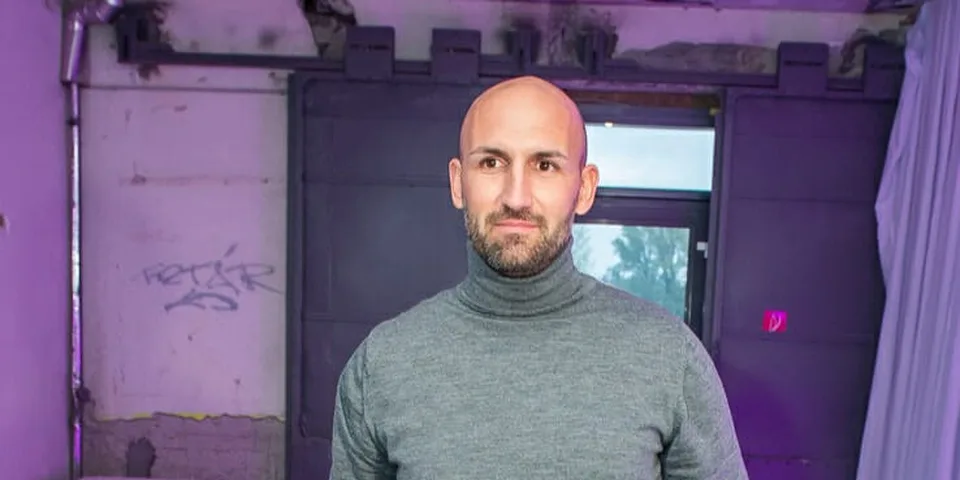 You are currently viewing Futbalista Róbert Vittek pózoval na Beckhama! Šokuje v spodnej bielizni