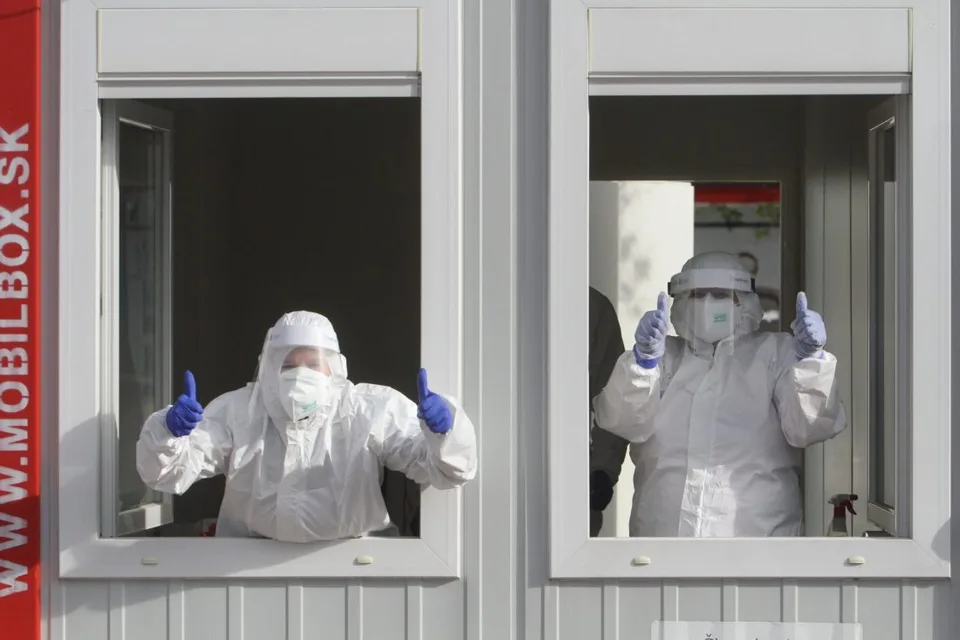 Read more about the article Už sa to blíži: Nemocnica v Ružomberku postupne vypláca zdravotníkom odmeny za testovanie