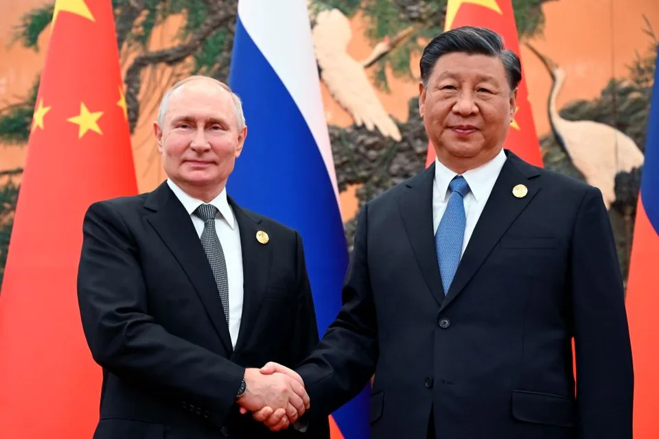 Read more about the article USA môže aj roztrhnúť: Dôvera medzi Ruskom a Čínou sa prehlbuje