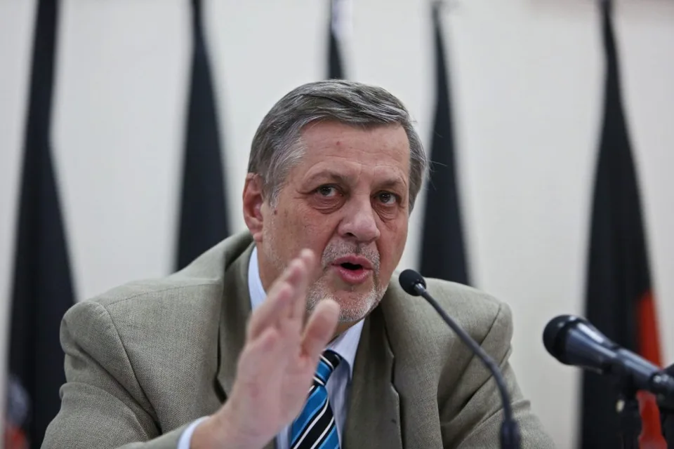 Read more about the article Kubiš pokračuje v zbere podpisov pre kandidatúru na prezidenta, “ide to dobre”