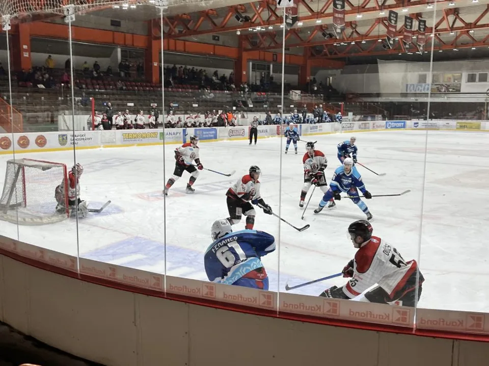 Read more about the article Trnavskí hokejisti potvrdili stúpajúcu formu