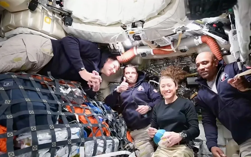 Read more about the article NASA prepisuje dejiny: Posádka mieri tam, kde ešte žiadny človek nebol