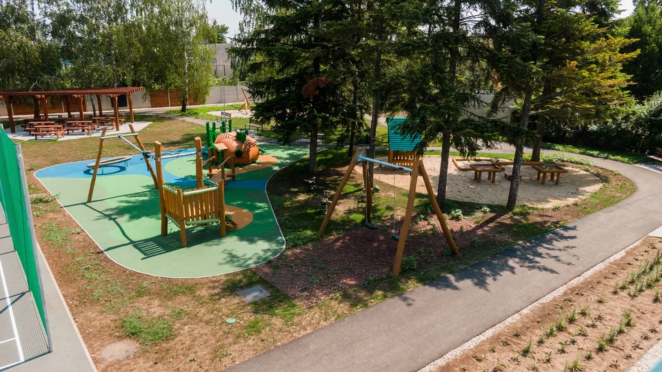 Read more about the article Školské dvory ako alternatíva na prežitie príjemného leta