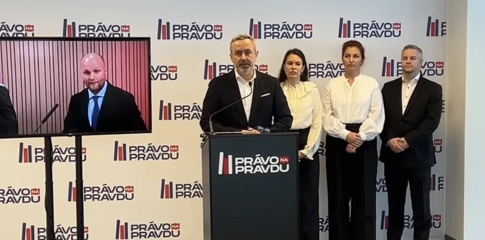 Read more about the article Právo na pravdu podalo trestné oznámenie na Jaroslava Naďa: V hre sú nové skutočnosti v kauze darovania stíhačiek