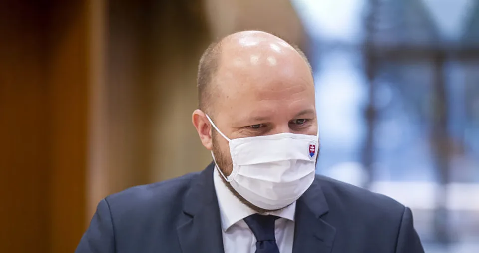 Read more about the article Neveria vlastným ušiam: TIETO slová Naď nemôže myslieť vážne. Rútime sa do priepasti