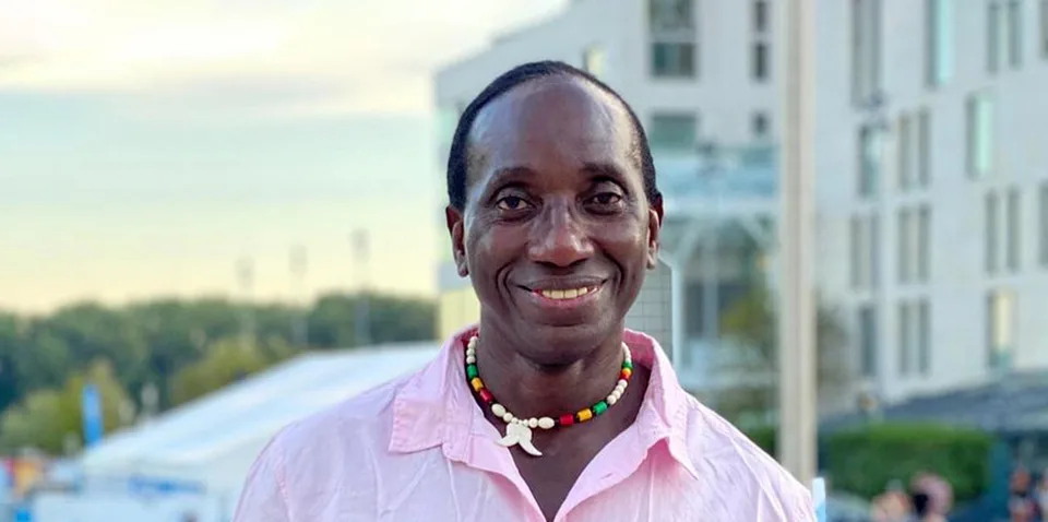 Read more about the article Rozhovor Ibi Maiga prekvapil rodinu,  po roku zavítal do Mali. Stretol sa aj s Kosíkom?