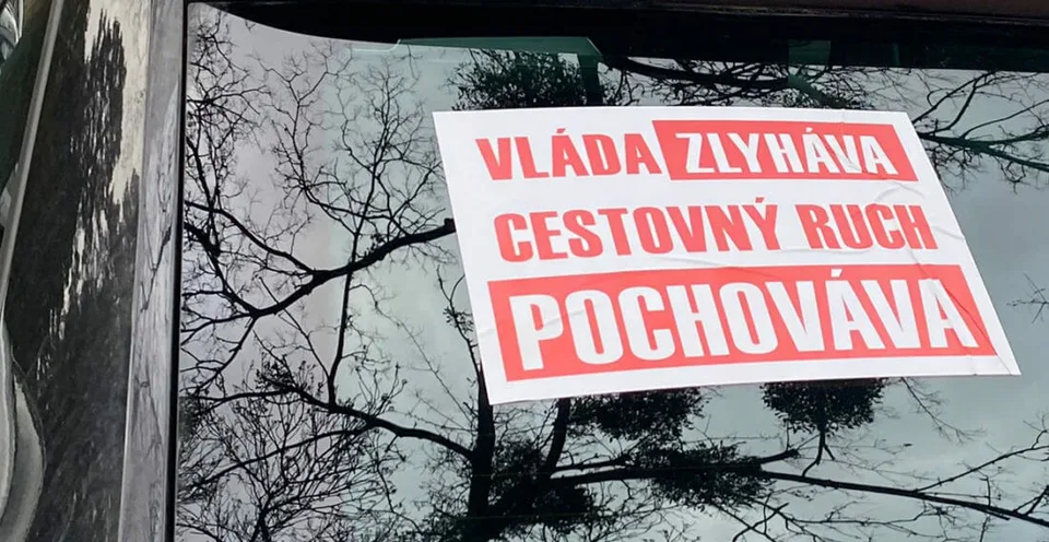 Read more about the article VIDEO Občania „pochovávali“ gastro a cestovný ruch: Kollár priznal zlyhanie vlády!