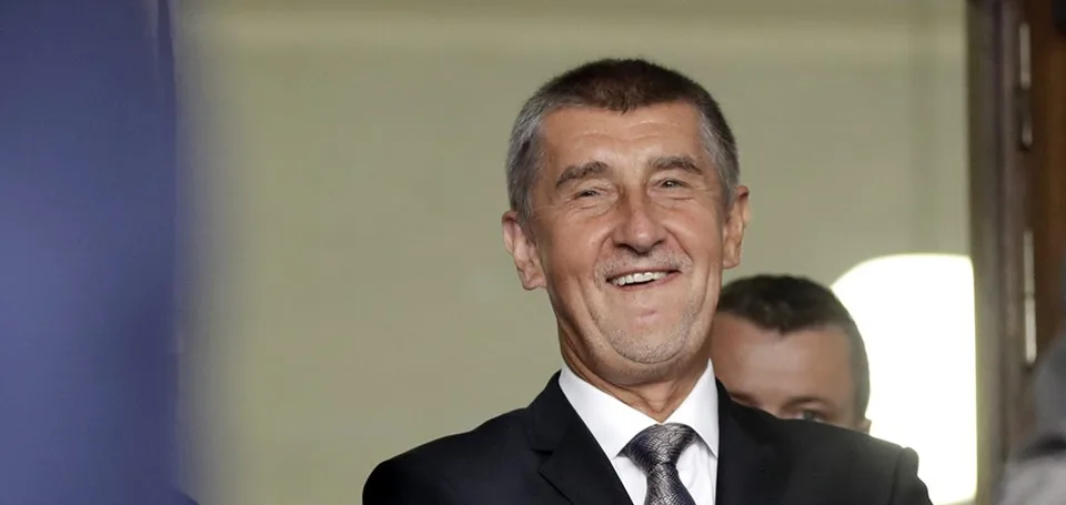 Read more about the article V4 v tesnom kontakte v Trumpom! Americký prezident telefonoval s Babišom i Nawrockim