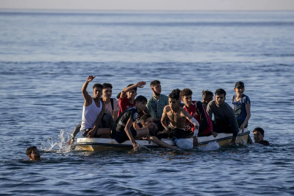 Read more about the article Do Británie prišlo cez Lamanšský prieliv za deň takmer 300 migrantov