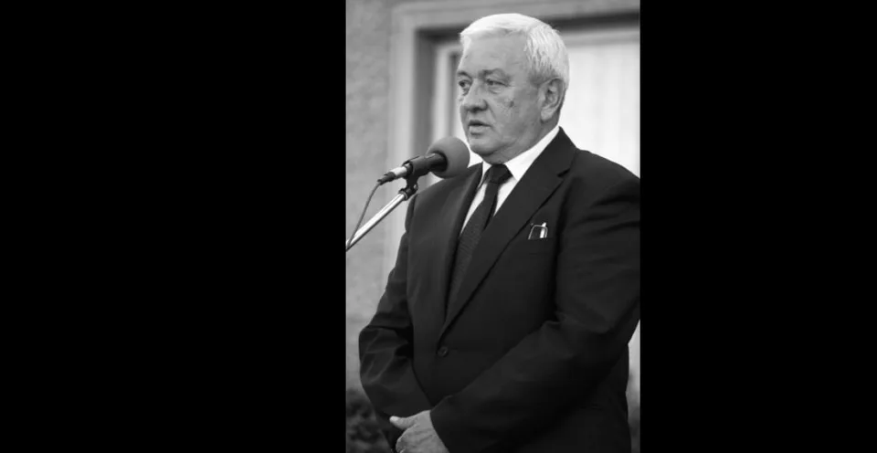 Read more about the article Fiľakovo smúti. Zomrel exprimátor. Mesto mu dá posledné zbohom v piatok